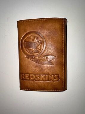 Vintage Washington Redskind Embossed Leather Tri-fold Men's Wallet